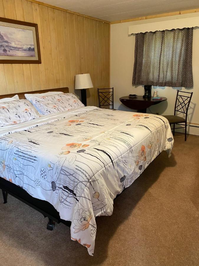 Royal Motel Ironwood Zewnętrze zdjęcie