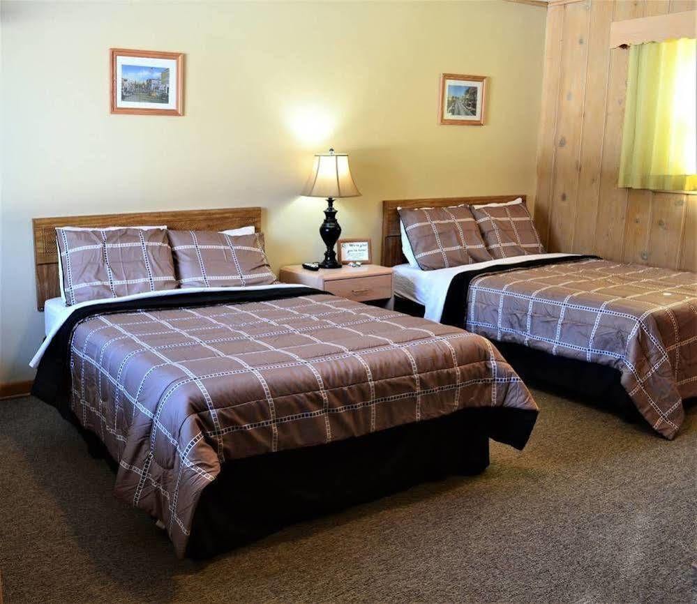 Royal Motel Ironwood Zewnętrze zdjęcie