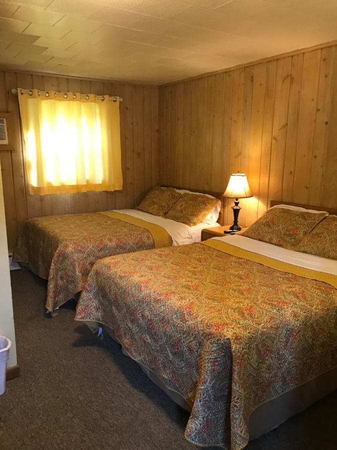 Royal Motel Ironwood Zewnętrze zdjęcie